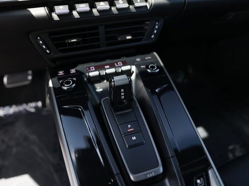 Certified 2025 Porsche 911 Carrera image 18