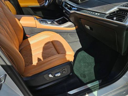 Certified 2023 BMW X7 xDrive40i w/ Premium Package image 21