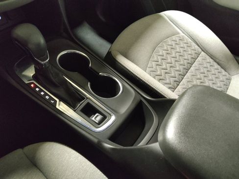 Used 2022 Chevrolet Equinox LT image 26