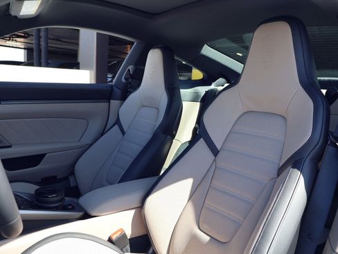 New 2026 Porsche 911 Carrera 4S image 5