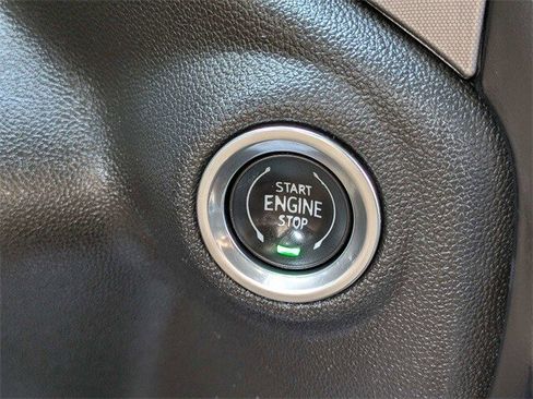 Used 2020 GMC Sierra 1500 SLT w/ SLT Convenience Package image 27