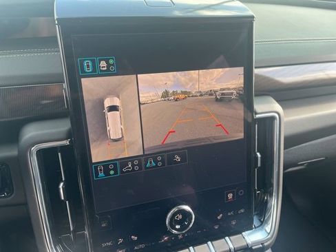 New 2026 GMC Yukon XL Elevation image 24