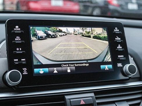 Used 2018 Honda Accord EX image 33