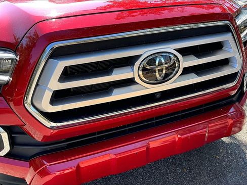 Used 2023 Toyota Tacoma Limited image 30