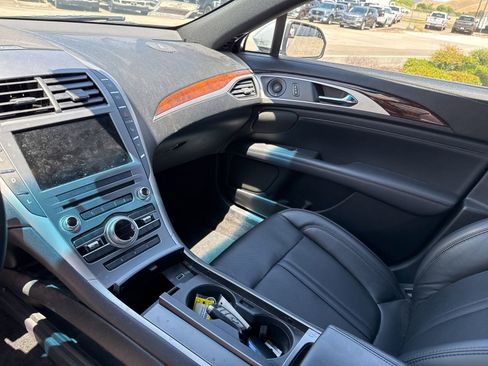 Used 2018 Lincoln MKZ Reserve w/ Technology Package FWD image 13