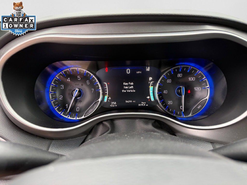 Used 2025 Chrysler Pacifica Select FWD image 26