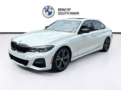 Used 2022 BMW 330i Sedan w/ M Sport Package image 3