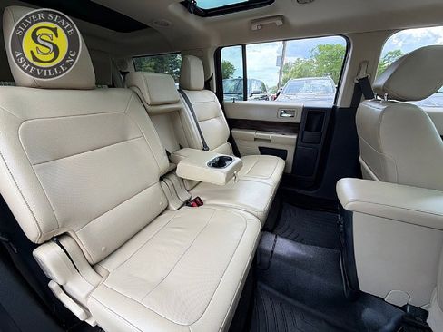 Used 2018 Ford Flex Limited w/ Equipment Group 303A AWD/4WD image 21