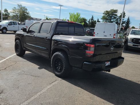 Used 2022 Nissan Frontier SV AWD/4WD image 6
