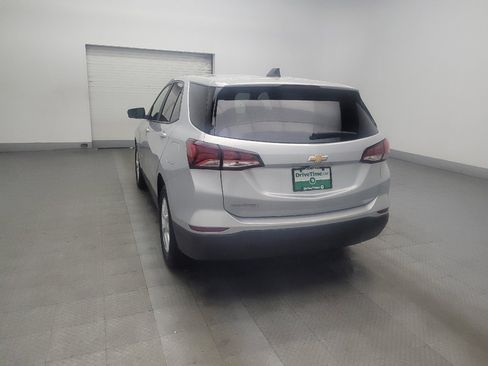 Used 2022 Chevrolet Equinox LS w/ LS Convenience Package FWD image 5