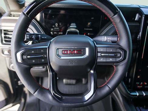 Used 2025 GMC Yukon AT4 Ultimate image 15