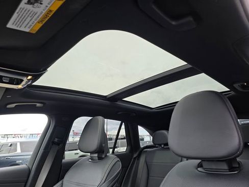 Used 2023 Mercedes-Benz GLC 300 4MATIC image 23