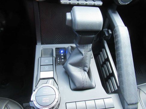 Used 2026 Toyota 4Runner SR5 AWD/4WD image 25