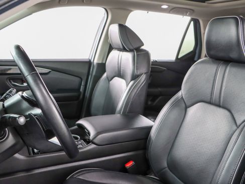 Used 2025 Honda Pilot Elite image 24