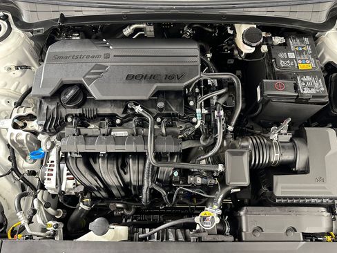 Used 2025 Kia K4 LXS image 32