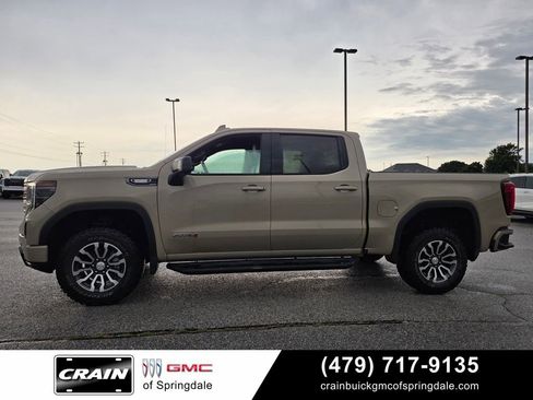 Used 2023 GMC Sierra 1500 AT4 AWD/4WD image 4