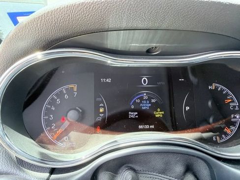 Used 2018 Jeep Grand Cherokee Limited RWD image 5