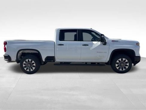 New 2026 Chevrolet Silverado 2500 Custom w/ Custom Value Package AWD/4WD image 10