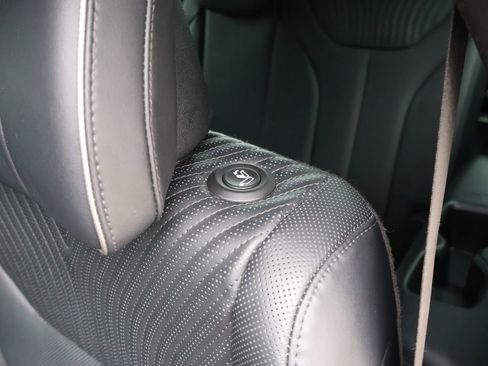 Used 2024 Hyundai Palisade Calligraphy image 17