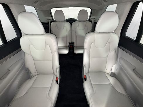 Used 2023 Volvo XC90 T8 Ultimate AWD/4WD image 24