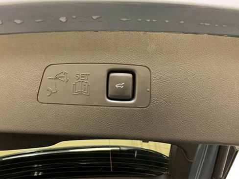 Used 2025 Lincoln Corsair Reserve w/ Equipment Group 202A image 20