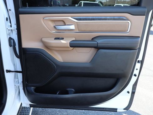 Used 2019 RAM 1500 Big Horn AWD/4WD image 29