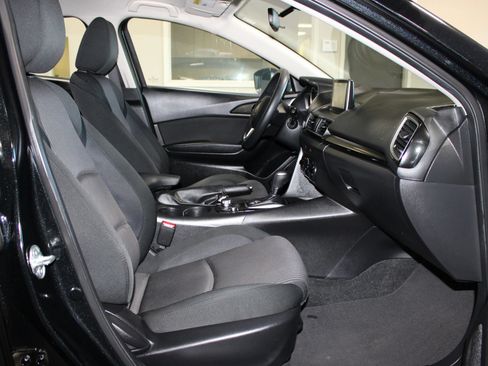 Used 2016 MAZDA MAZDA3 i Sport w/ Preferred Equipment Package FWD image 23