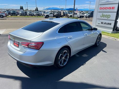 Used 2022 Chevrolet Malibu LT FWD image 18