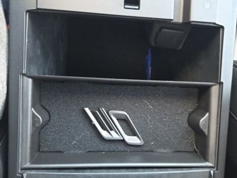 Used 2023 Ford Explorer XLT w/ Equipment Group 202A image 34