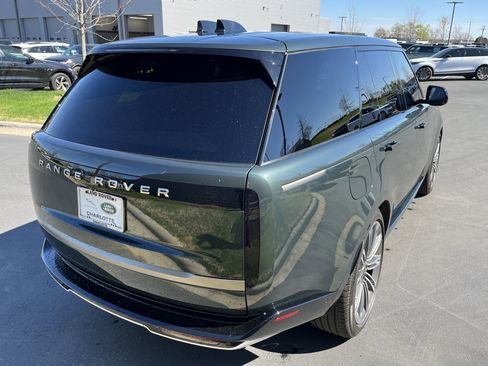 New 2025 Land Rover Range Rover SE image 7