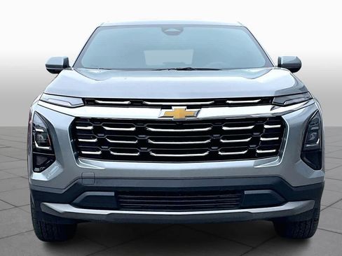 Used 2025 Chevrolet Equinox LT image 3