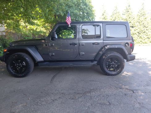 Used 2021 Jeep Wrangler Unlimited Sport AWD/4WD image 28