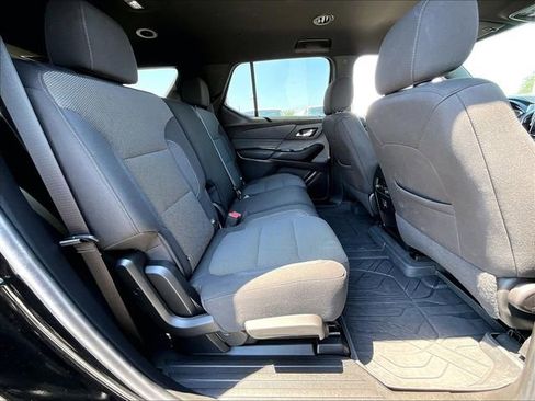 Used 2023 Chevrolet Traverse LT w/ LPO, Floor Liner Package AWD/4WD image 16