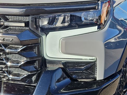 Used 2024 Chevrolet Silverado 1500 ZR2 w/ Technology Package image 10