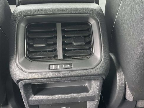 Certified 2023 Volkswagen Taos SE FWD image 13