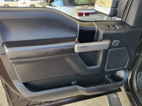 Used 2018 Ford F150 Platinum w/ Equipment Group 701A Luxury AWD/4WD image 15