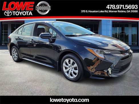 Certified 2026 Toyota Corolla LE image 1