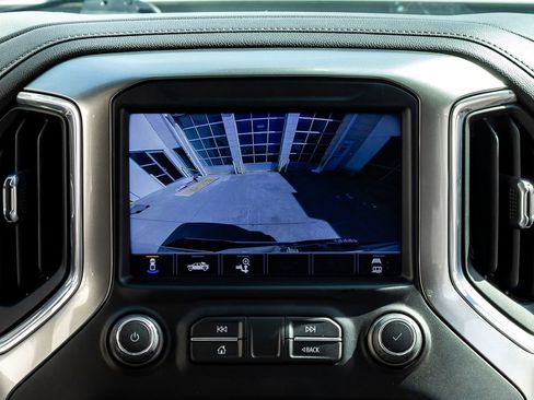 Used 2022 Chevrolet Silverado 2500 LTZ w/ LTZ Plus Package image 26