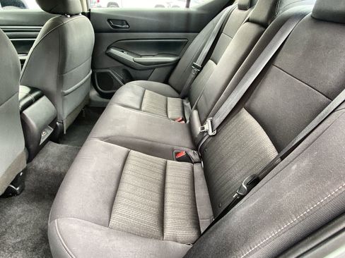 Used 2024 Nissan Altima 2.5 SV image 23