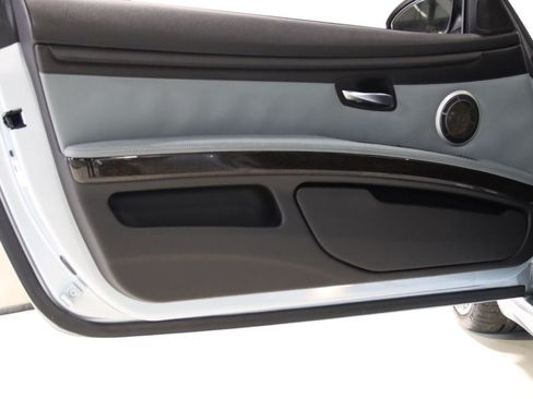Used 2011 BMW M3 Convertible RWD image 40