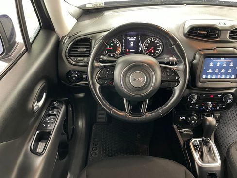 Used 2018 Jeep Renegade Altitude AWD/4WD image 15