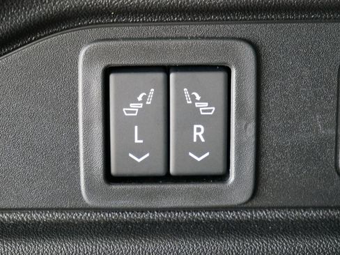 Used 2025 Cadillac Lyriq Luxury image 31