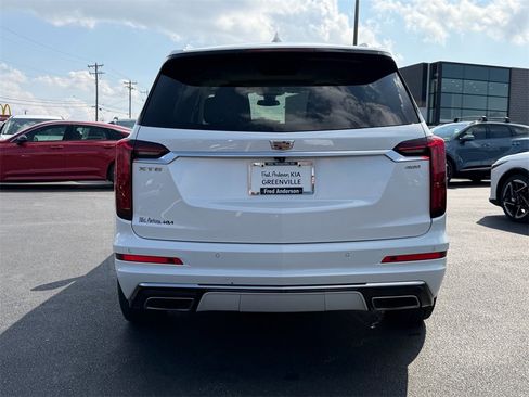 Used 2023 Cadillac XT6 Premium Luxury image 4