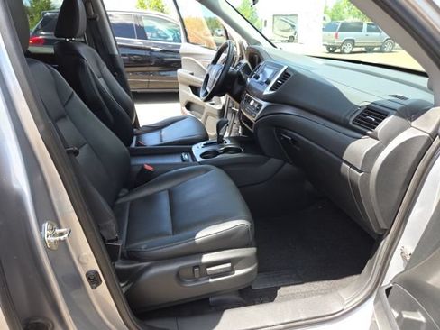 Used 2019 Honda Ridgeline RTL image 10