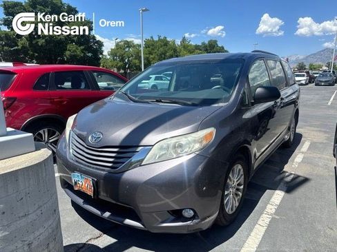 Used 2011 Toyota Sienna XLE w/ Premium Pkg FWD image 1