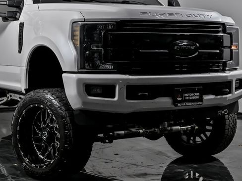 Used 2019 Ford F250 Lariat AWD/4WD image 2