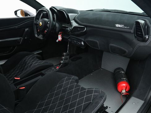Certified 2015 Ferrari 458 Speciale Coupe RWD image 20