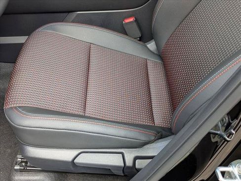 New 2026 Nissan Kicks SR FWD image 4