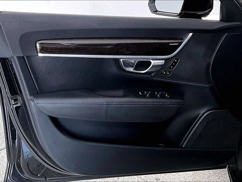 Used 2017 Volvo S90 T5 Momentum w/ Convenience Package FWD image 22