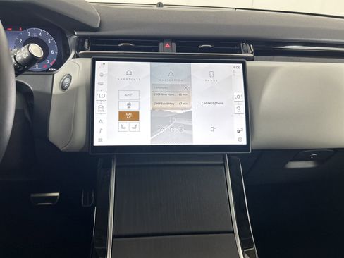 Used 2025 Land Rover Range Rover Velar Dynamic SE image 23